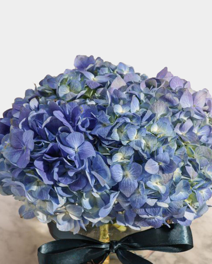 Azure Bloom Hydrangea Vase - Image 3