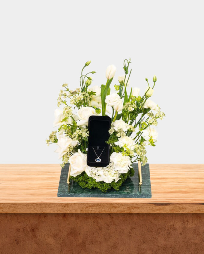 baby white bloom vase - Image 3