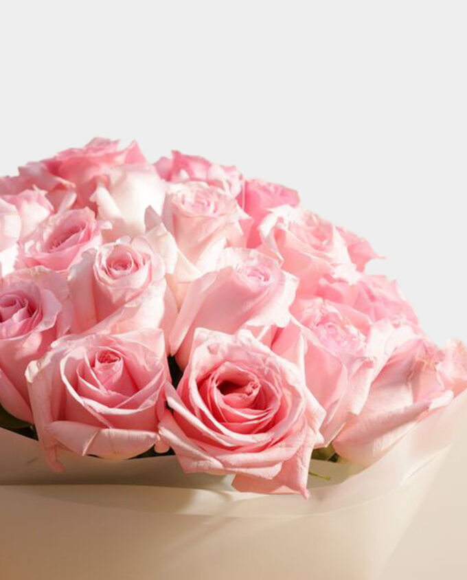 Blush Radiance Rose Bouquet - Image 3