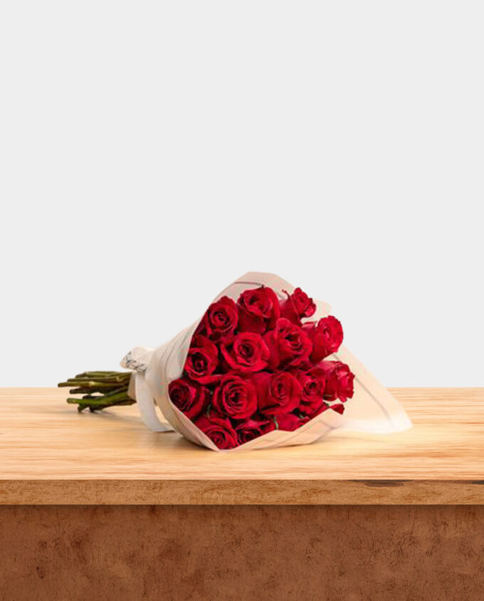 loving whispers vase - Image 3