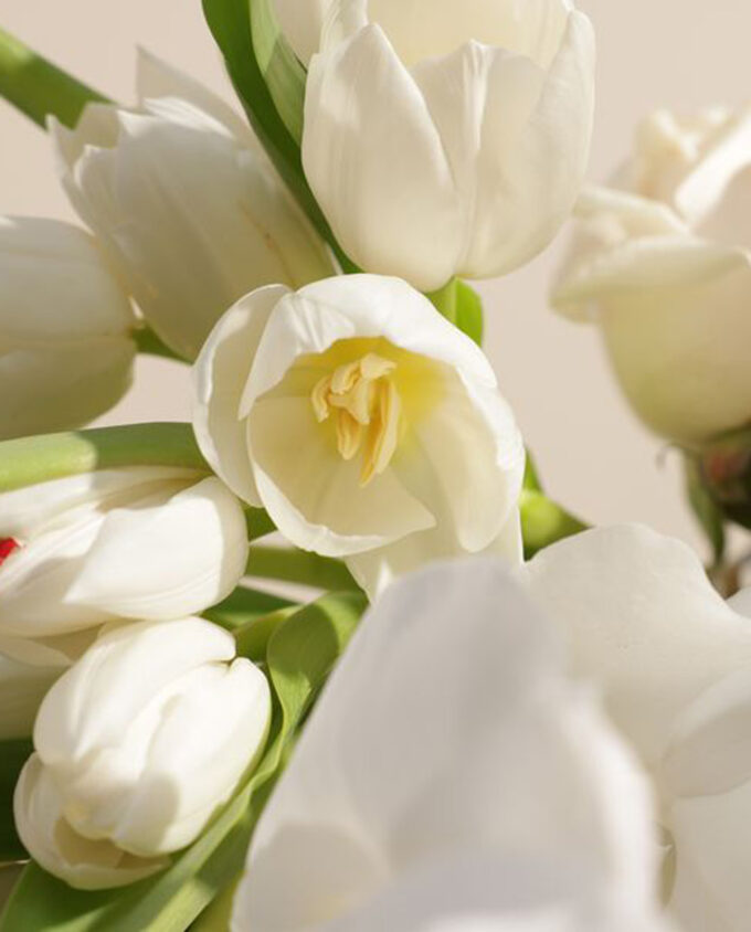 golden peach rose vase - Image 2
