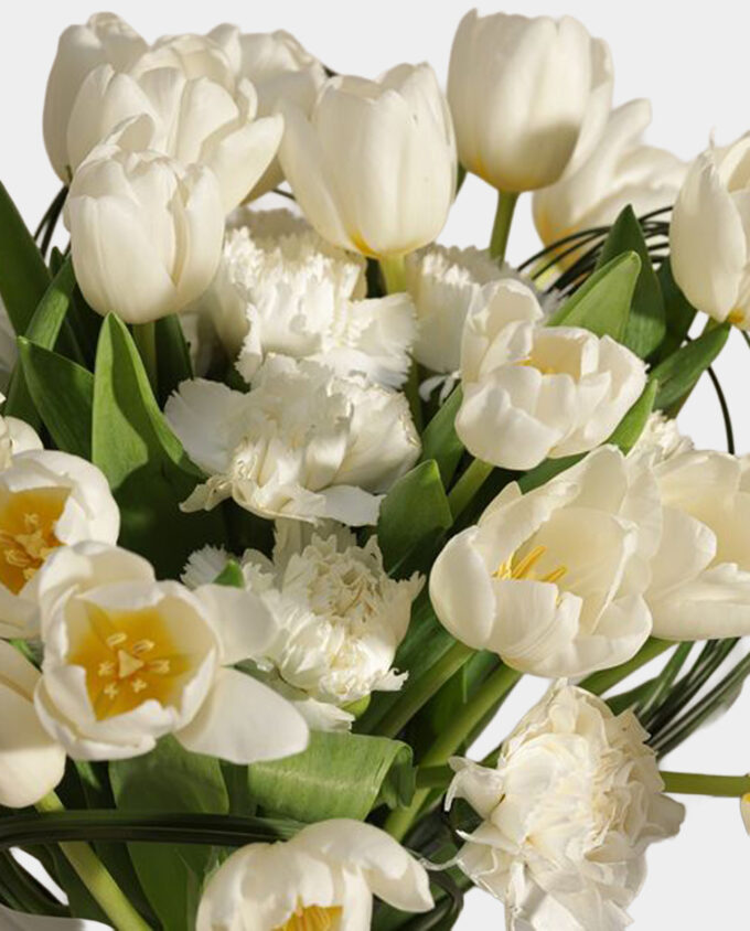 graceful gold earrings & floral charm bouquet