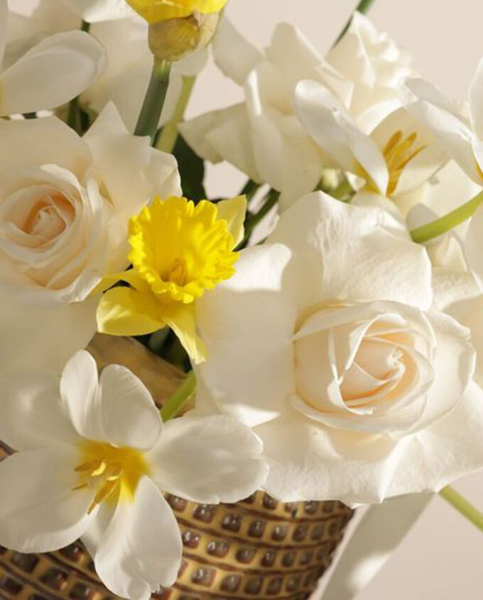 garden glow flower vase