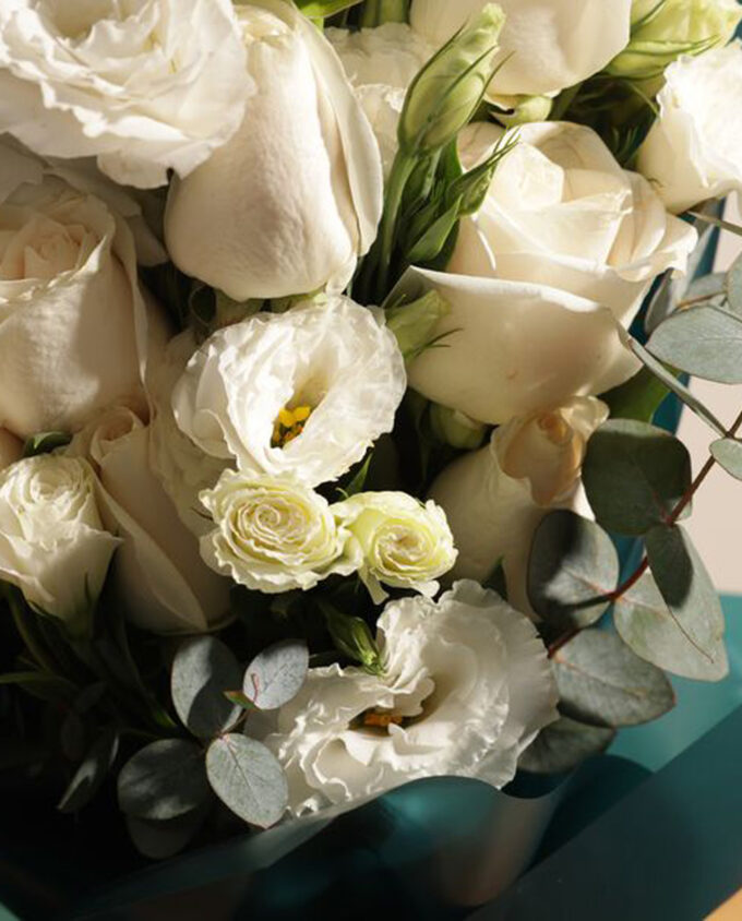 cloud bloom celebration vase