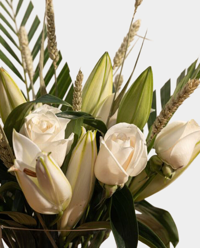 angels embrace vase - Image 2