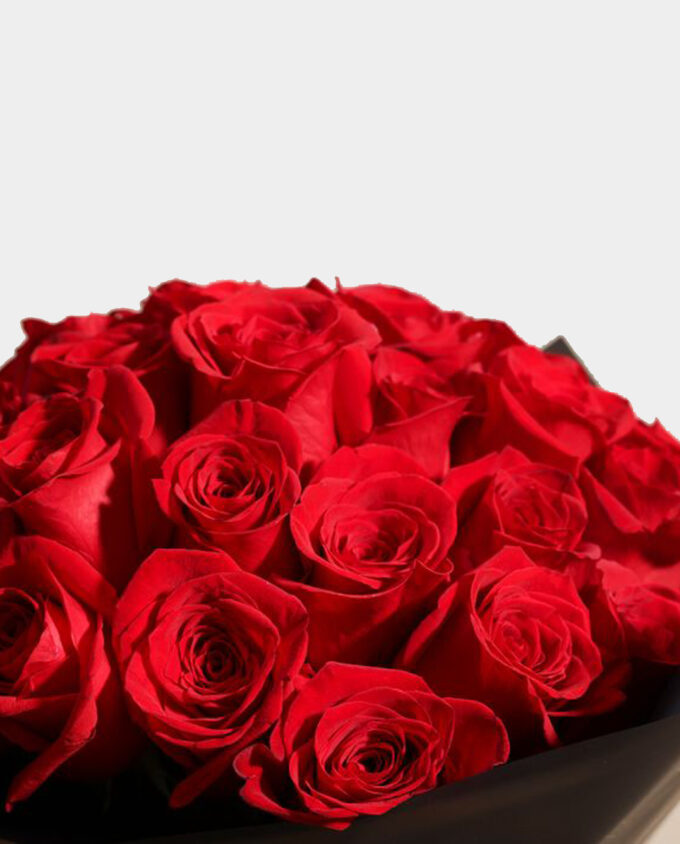 majestic scarlet bouquet - Image 2