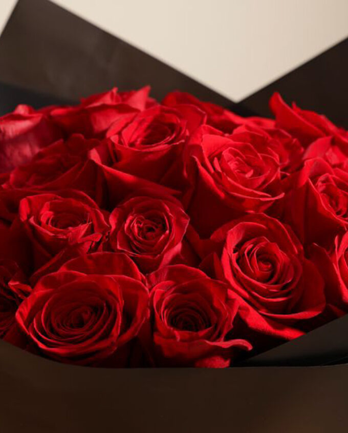 Midnight Rose Romance Bouquet - Image 2