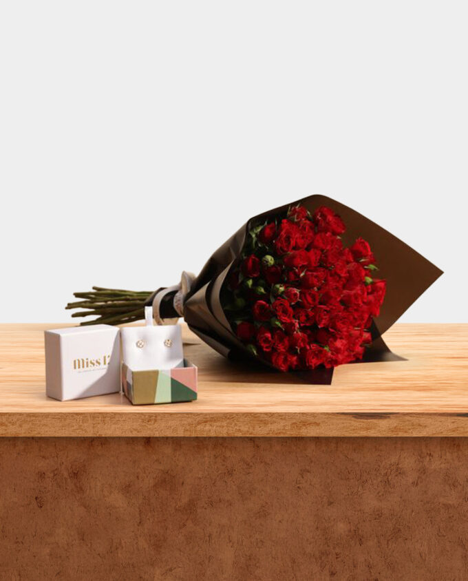 regal embrace bouquet - Image 3