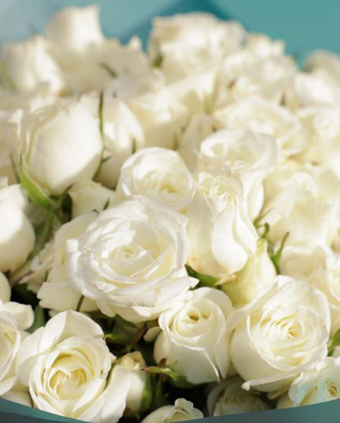 pure white charm bouquet - Image 2