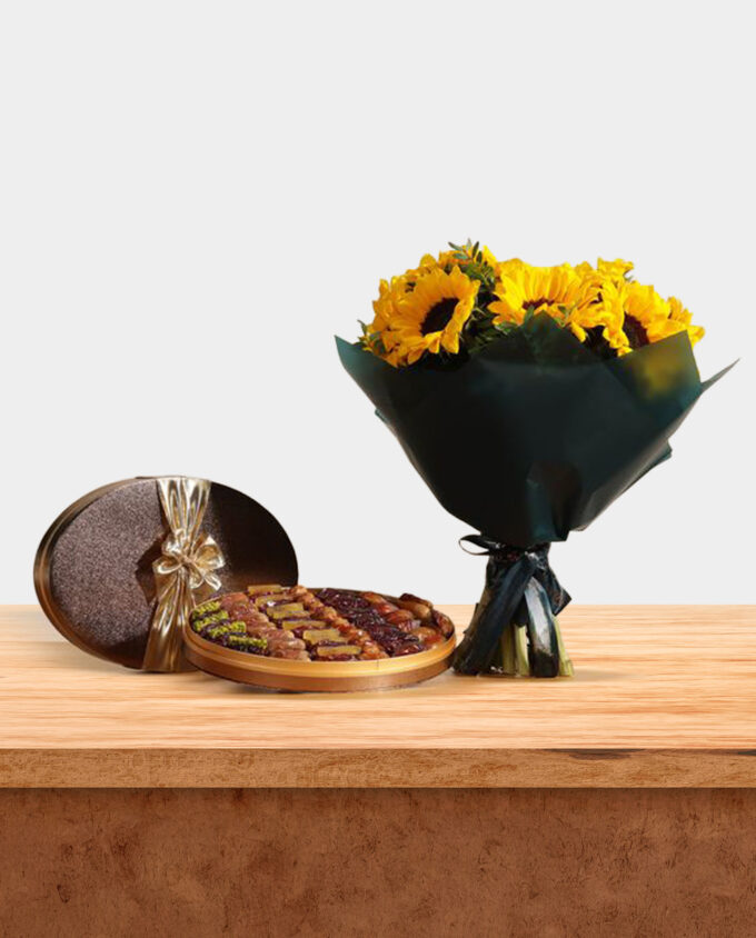 golden embrace rose bouquet - Image 4