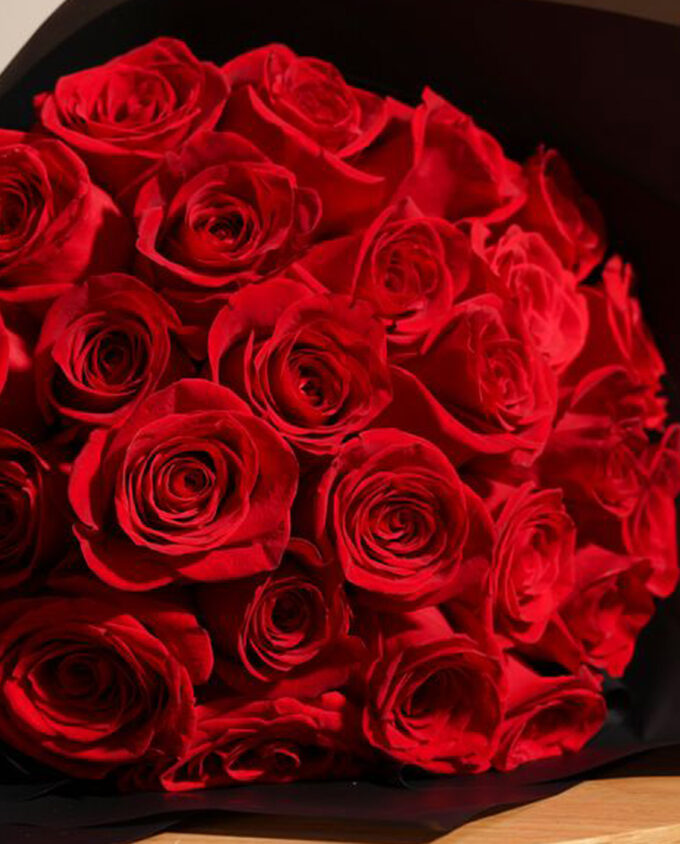 velvet allure bouquet - Image 2