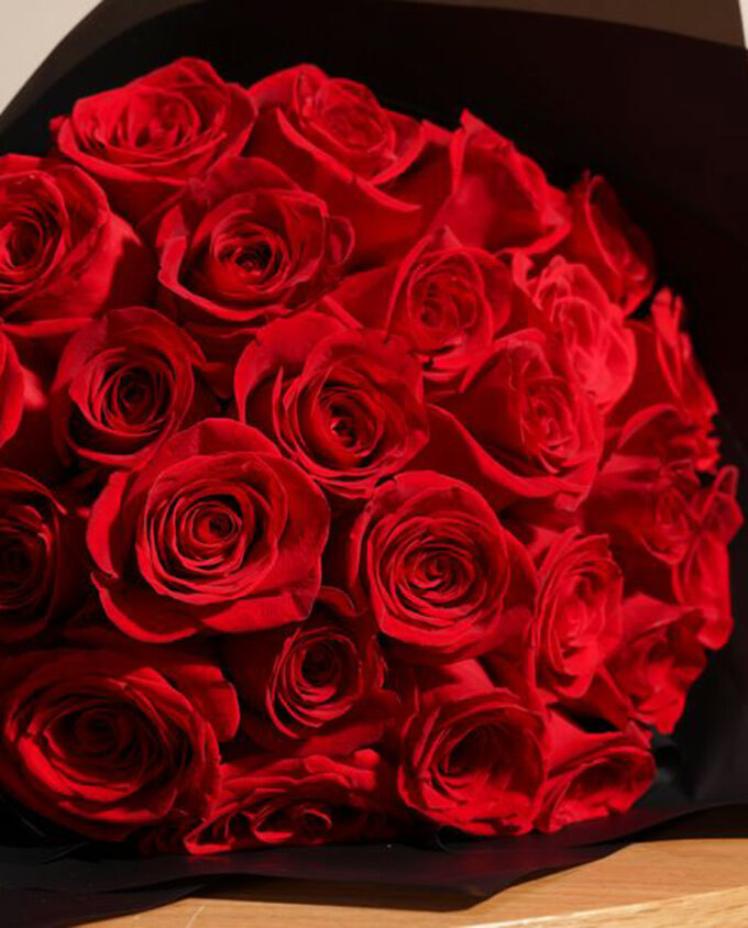 Velvet Flame Rose Bouquet - Image 2